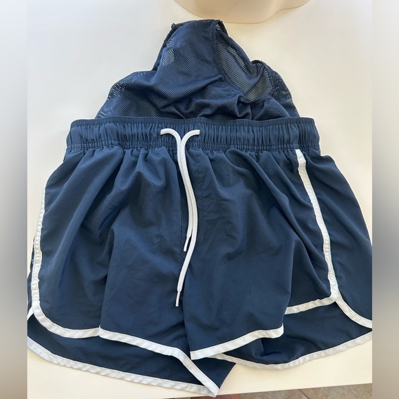 Women workout short can be unisex . - Picture 4 of 8